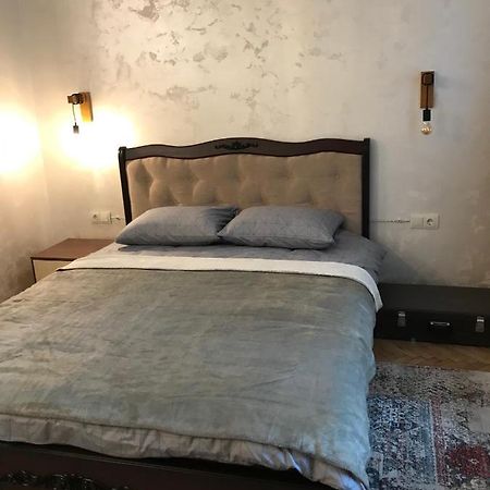 Apartament Tugan Baranovskogo Lviv Exteriör bild