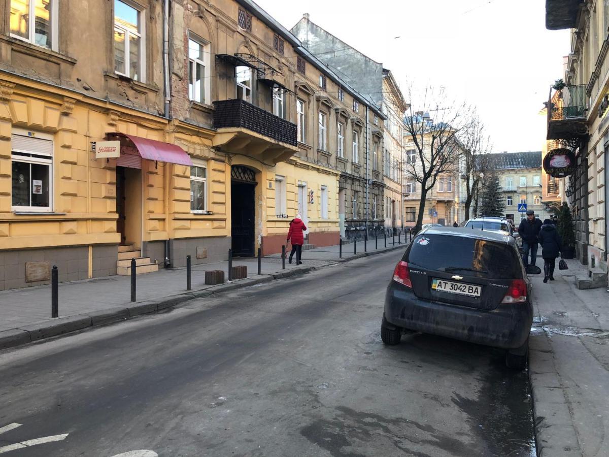 Apartament Tugan Baranovskogo Lviv Exteriör bild