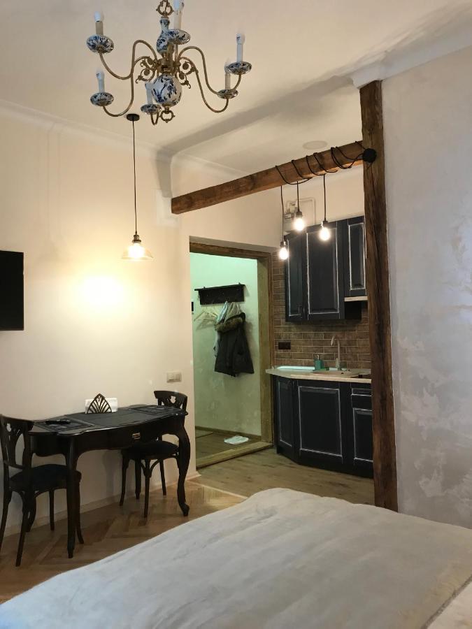 Apartament Tugan Baranovskogo Lviv Exteriör bild