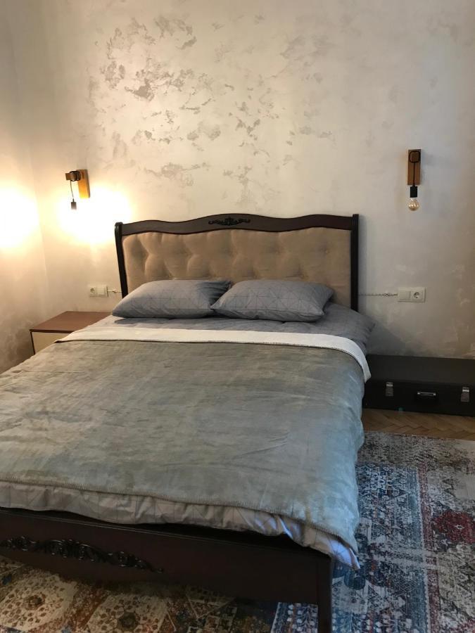 Apartament Tugan Baranovskogo Lviv Exteriör bild