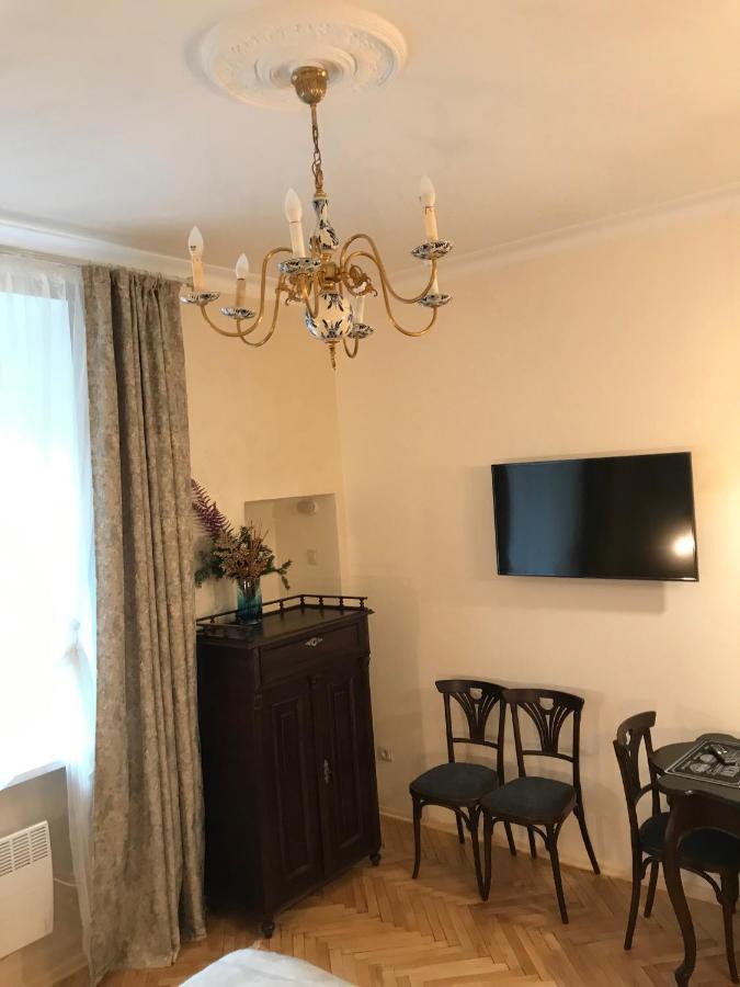 Apartament Tugan Baranovskogo Lviv Exteriör bild