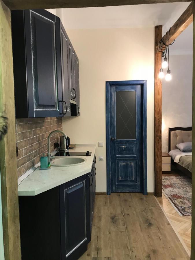 Apartament Tugan Baranovskogo Lviv Exteriör bild